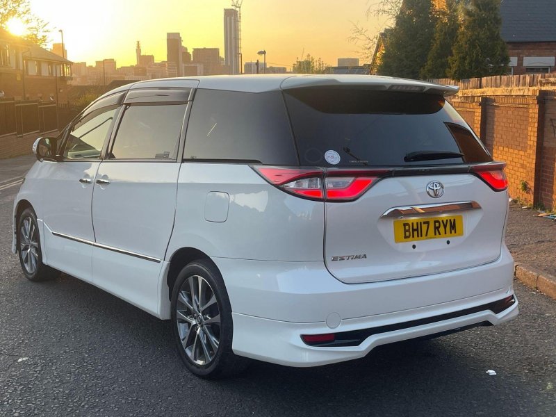 TOYOTA ESTIMA