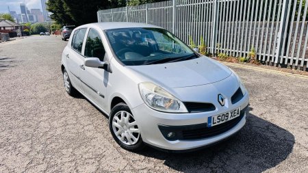 RENAULT CLIO 1.6 VVT Expression 5dr